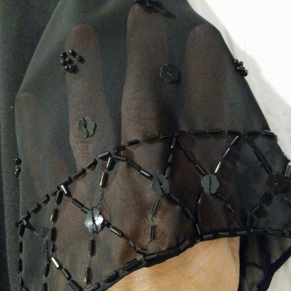 AGB black dress size 10 lacy beeded sleeve - Picture 12 of 16